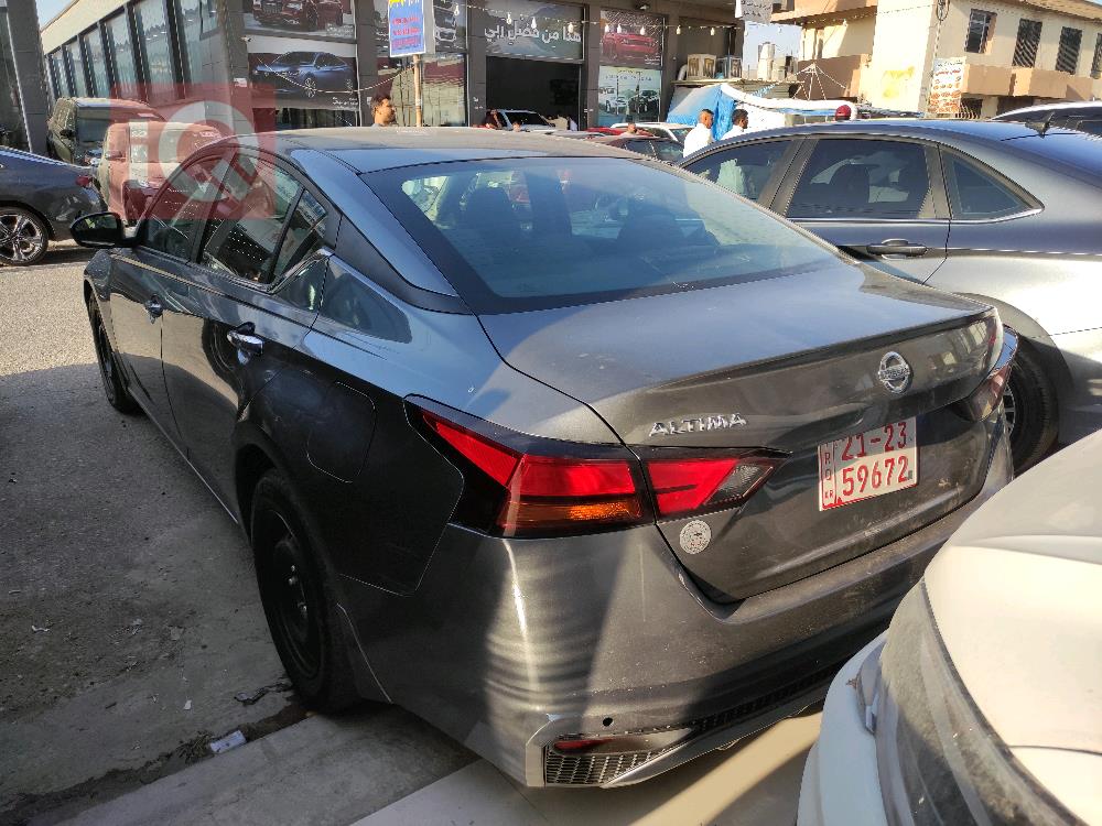 نیسان ئەلتیما